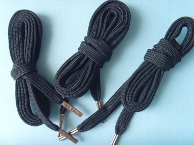 black shoelcae with engraving logo metal aglet